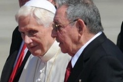 Папа Римский встретился с Раулем Кастро